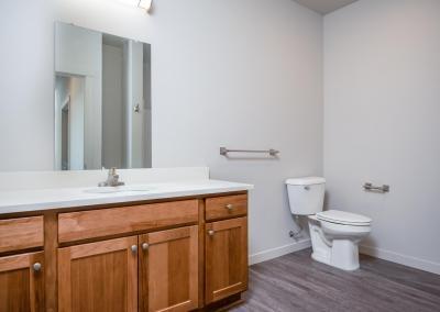 459 Rockwood Apartments - Large Bathroom